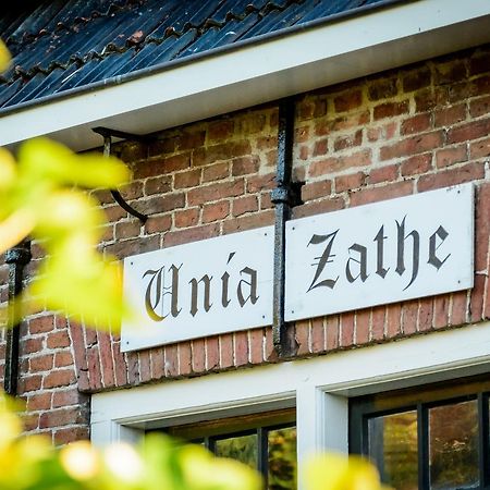 Unia Zathe Bed & Breakfast Ee Екстериор снимка