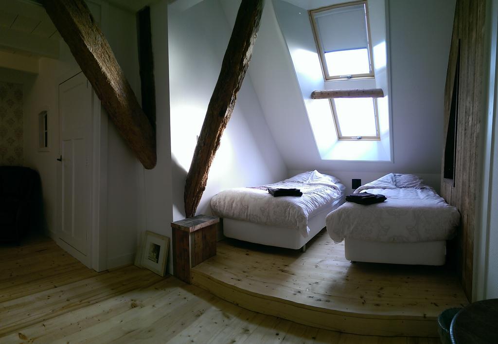 Unia Zathe Bed & Breakfast Ee Екстериор снимка