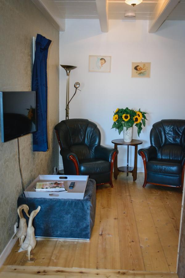 Unia Zathe Bed & Breakfast Ee Екстериор снимка